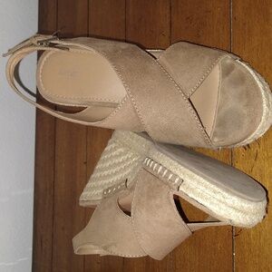 Apt 9 Wedges